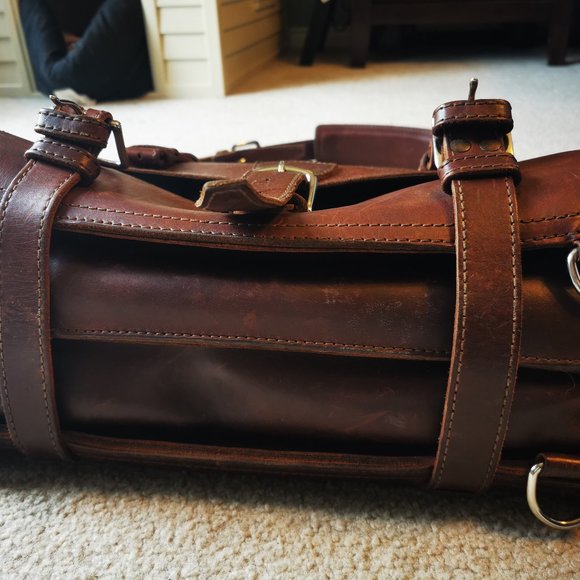 Saddleback Leather Large Briefcase in Chestnut - Picture 5 of 11